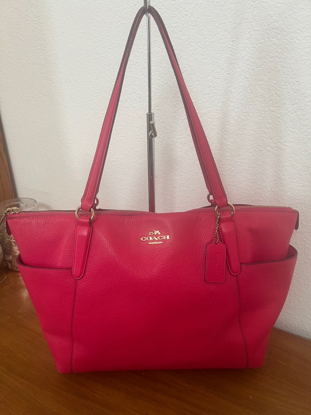 Coach pink large shoulder bag leather GUC w/ free scarf Ava tote